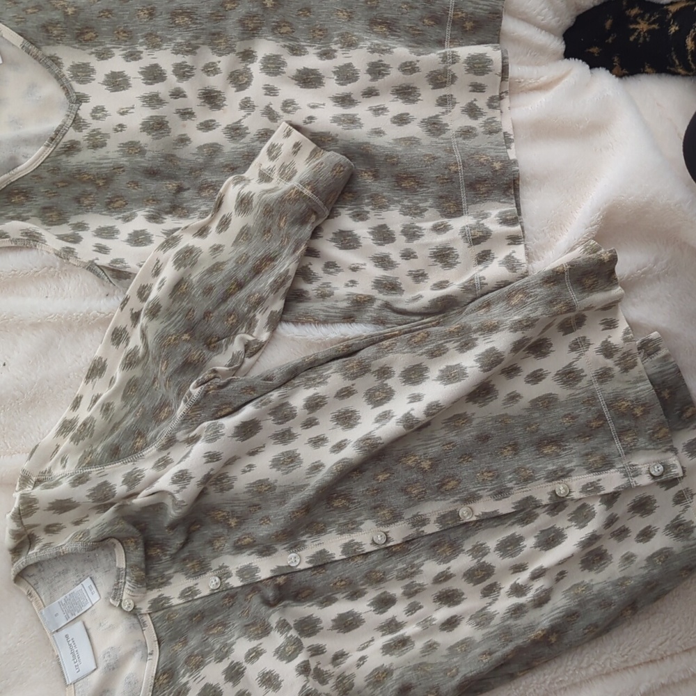 2 piece top knit fabric Liz Claiborne